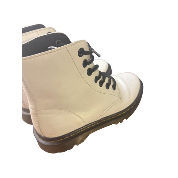 Dr. Martens Luana White Leather Lace-Up Ankle Boots With Black Size US 7/UK 5 - Picture 5 of 12